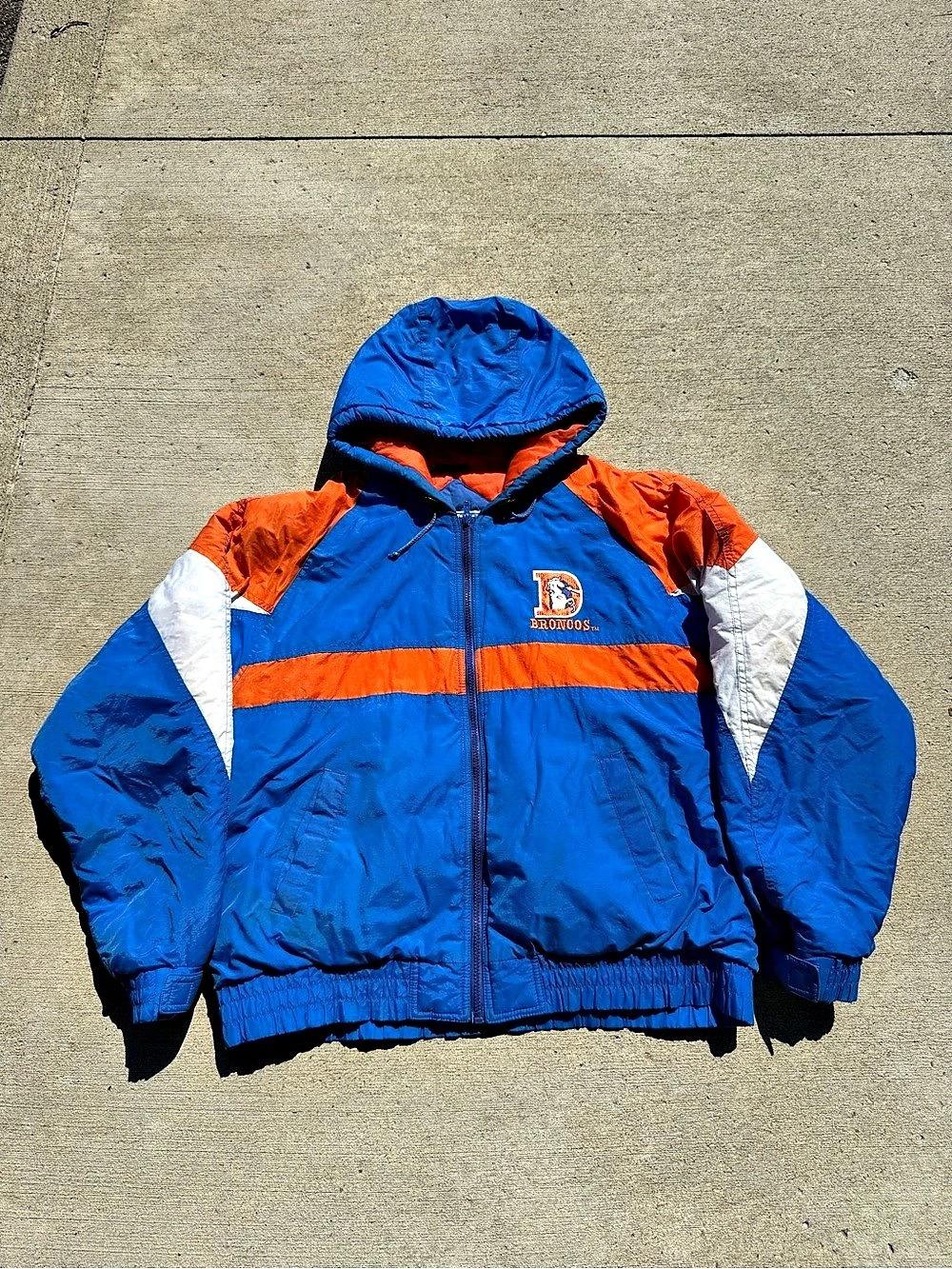 Vintage 90s Denver Broncos puffer